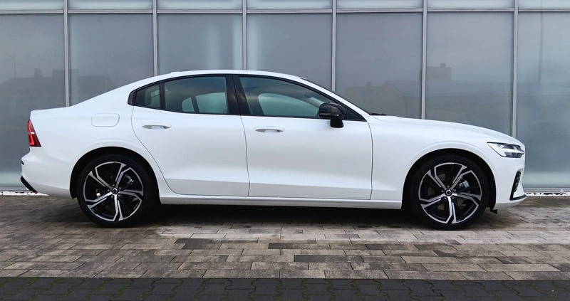 Volvo S60 cena 199714 przebieg: 10, rok produkcji 2024 z Darłowo małe 301
